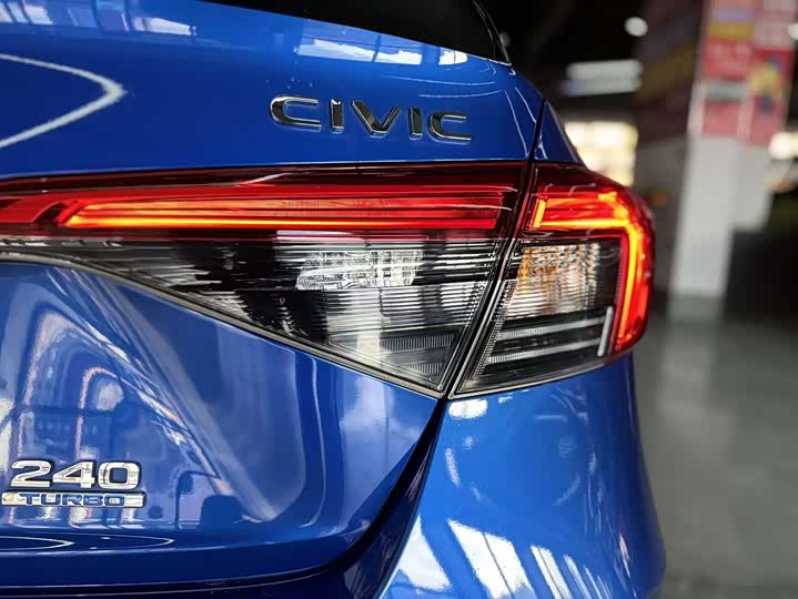 Фото 6 - Honda Civic