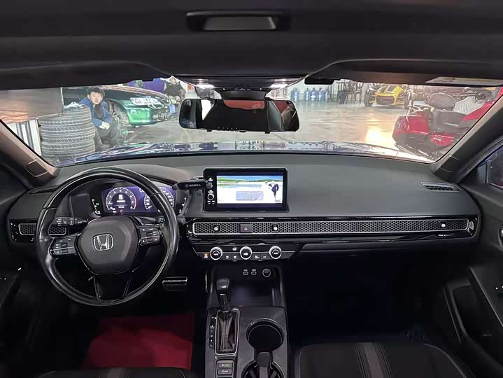 Фото 9 - Honda Civic