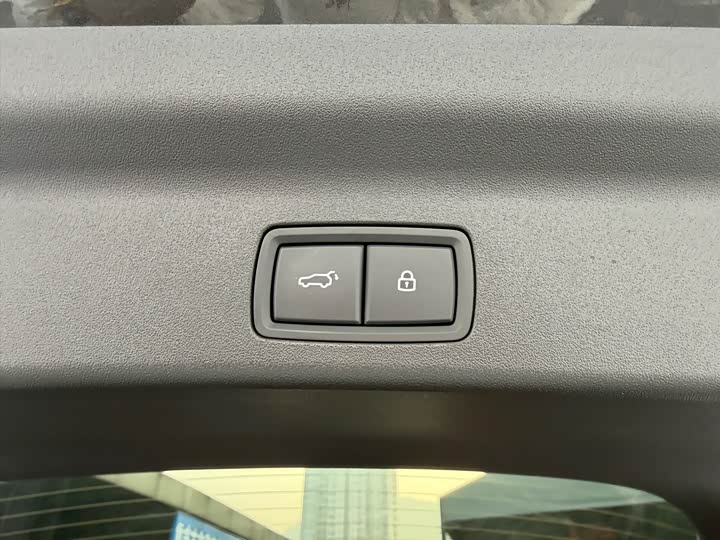 Фото 13 - LiXiang L8