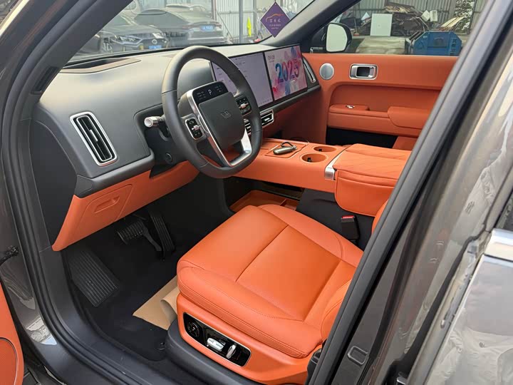 Фото 18 - LiXiang L8