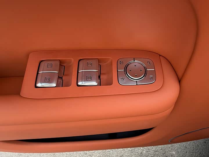 Фото 19 - LiXiang L8