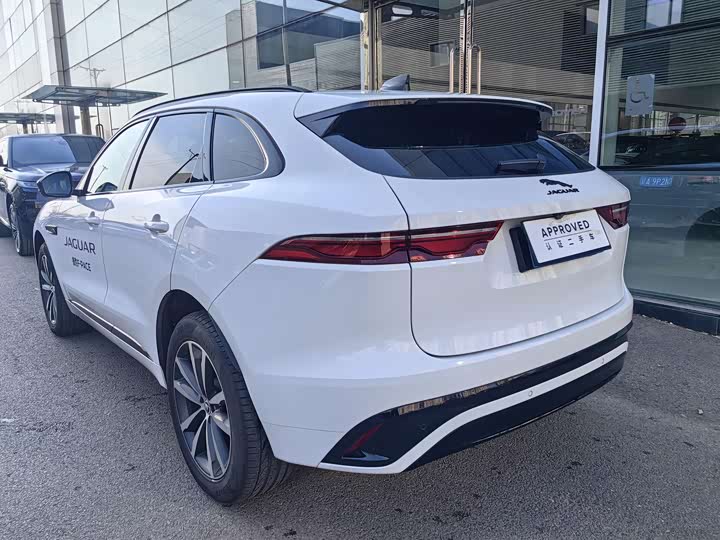 Фото 4 - Jaguar F-Pace