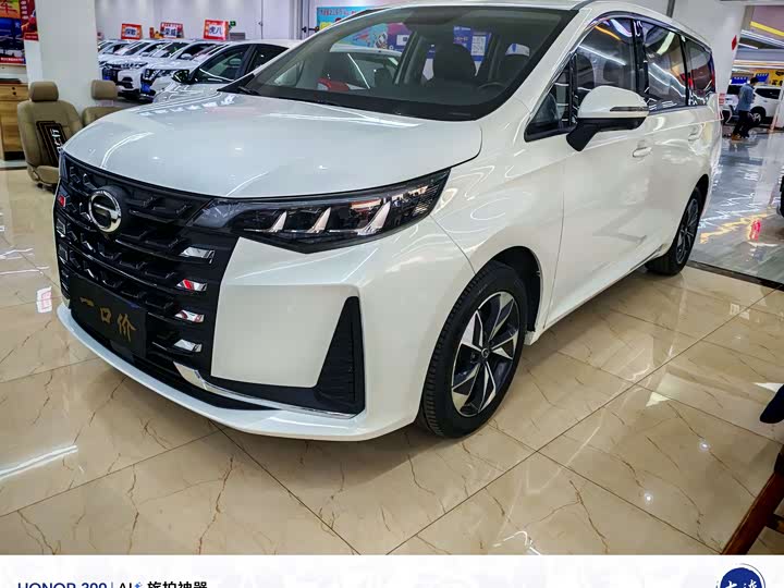 Фото 1 - GAC Trumpchi M6