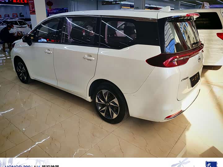 Фото 9 - GAC Trumpchi M6