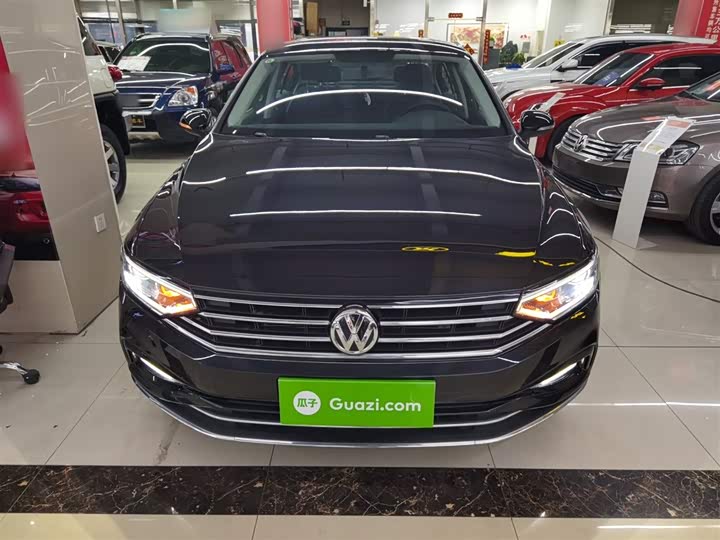 Фото 3 - Volkswagen Magotan