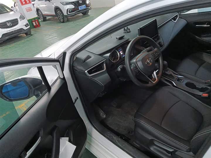 Фото 16 - Toyota Corolla