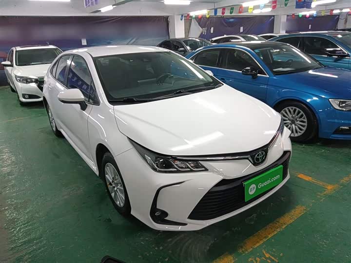 Фото 4 - Toyota Corolla