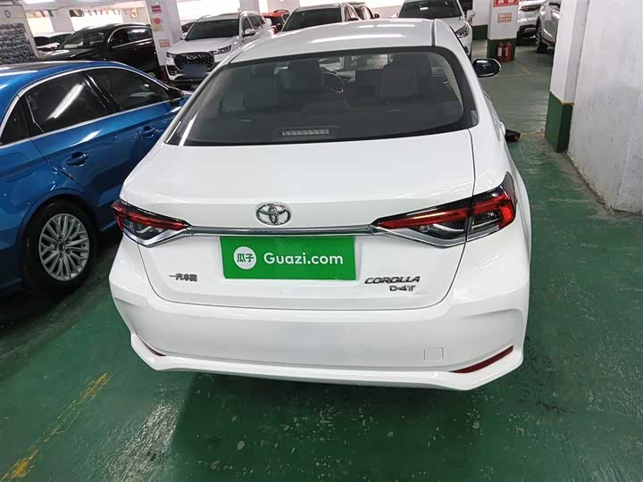 Фото 6 - Toyota Corolla