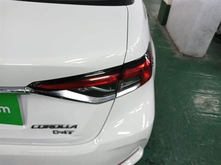 Фото 8 - Toyota Corolla