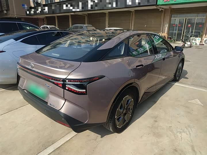 Фото 7 - Toyota bZ3