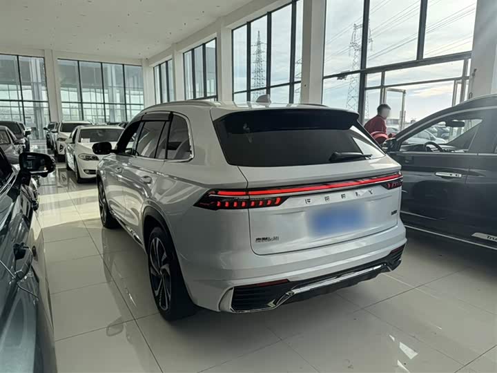 Фото 7 - Geely Monjaro