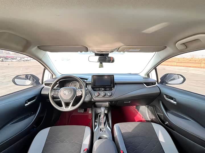 Фото 5 - Toyota Corolla