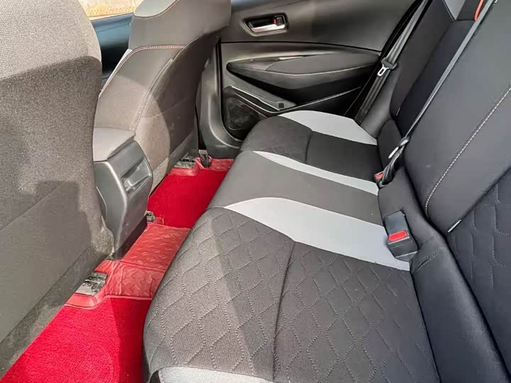 Фото 6 - Toyota Corolla