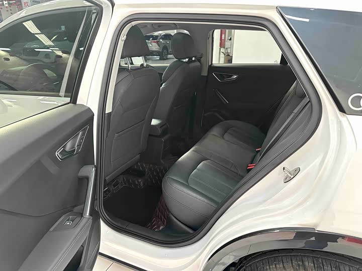 Фото 10 - Audi Q2L