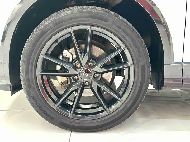 Фото 12 - Audi Q2L