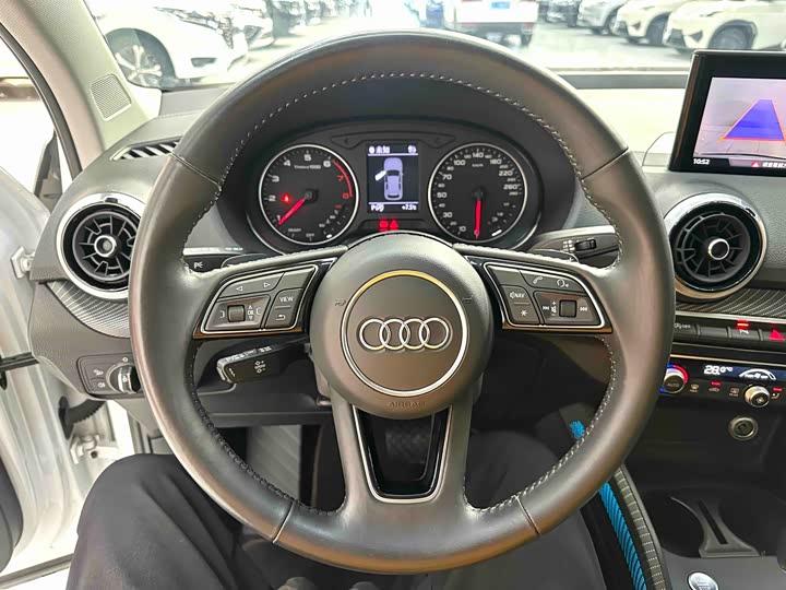 Фото 4 - Audi Q2L