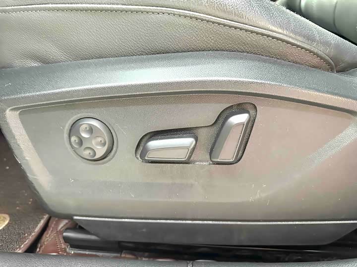 Фото 6 - Audi Q2L