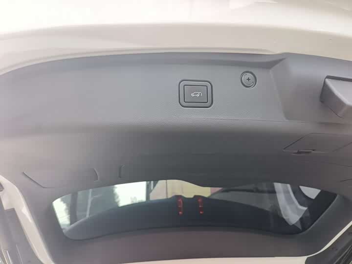 Фото 10 - Changan CS75 Plus