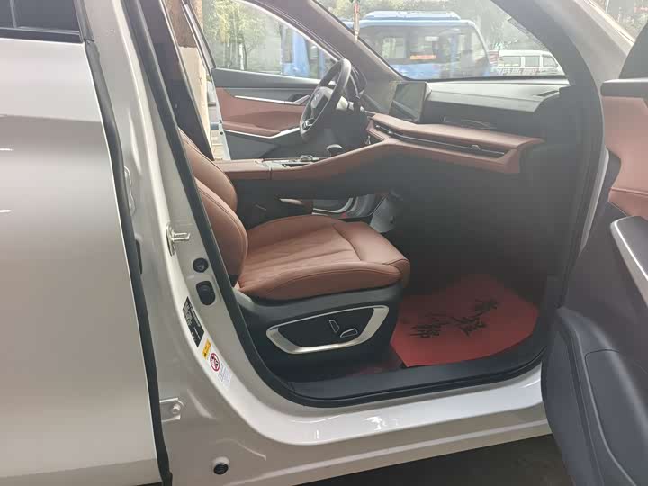 Фото 13 - Changan CS75 Plus