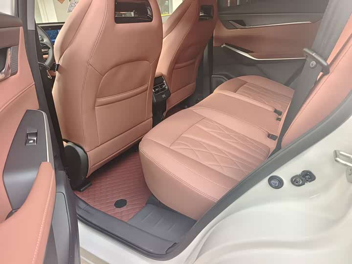 Фото 6 - Changan CS75 Plus