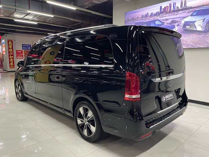 Фото 4 - Mercedes-Benz V-Class