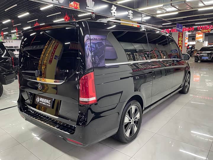 Фото 6 - Mercedes-Benz V-Class