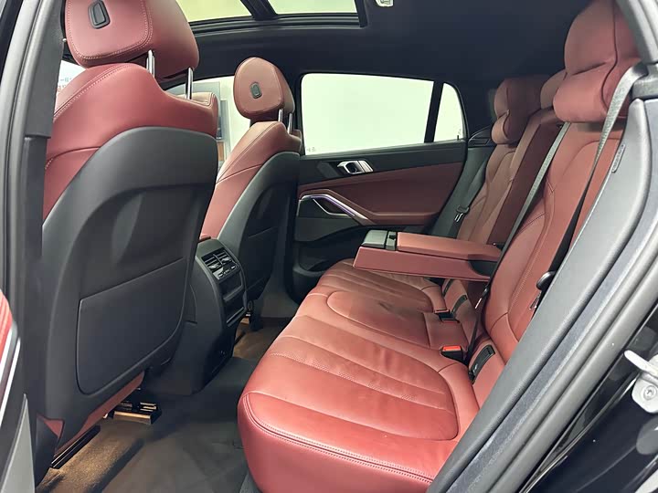 Фото 19 - BMW X6