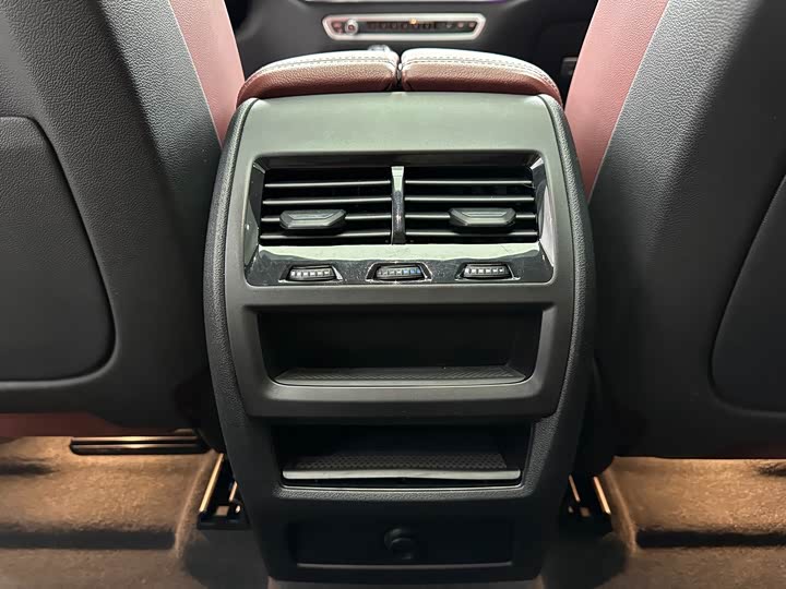 Фото 26 - BMW X6