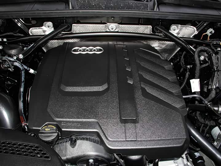 Фото 12 - Audi Q5L