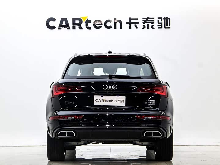 Фото 5 - Audi Q5L