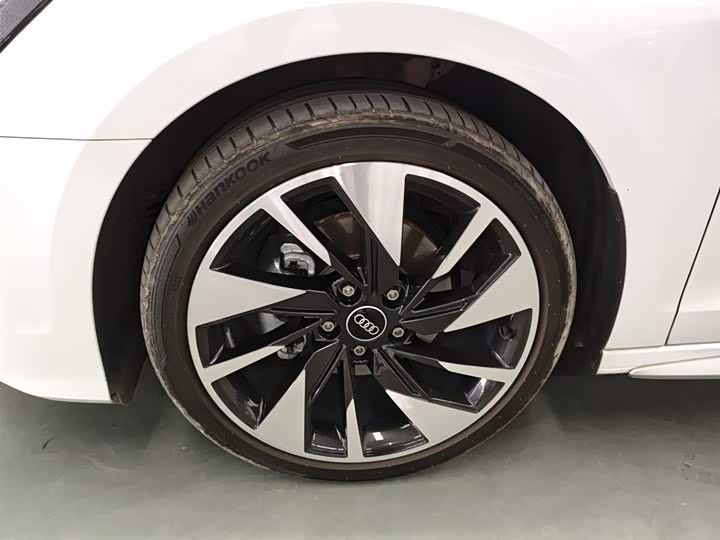 Фото 23 - Audi A3