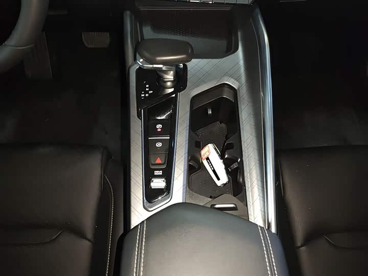 Фото 14 - Geely Preface