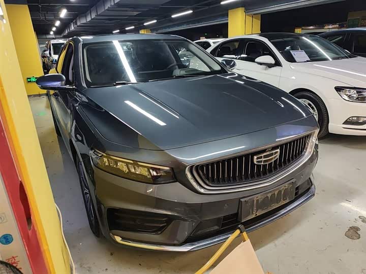 Фото 4 - Geely Preface