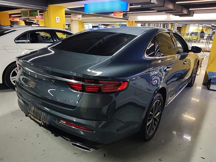 Фото 7 - Geely Preface