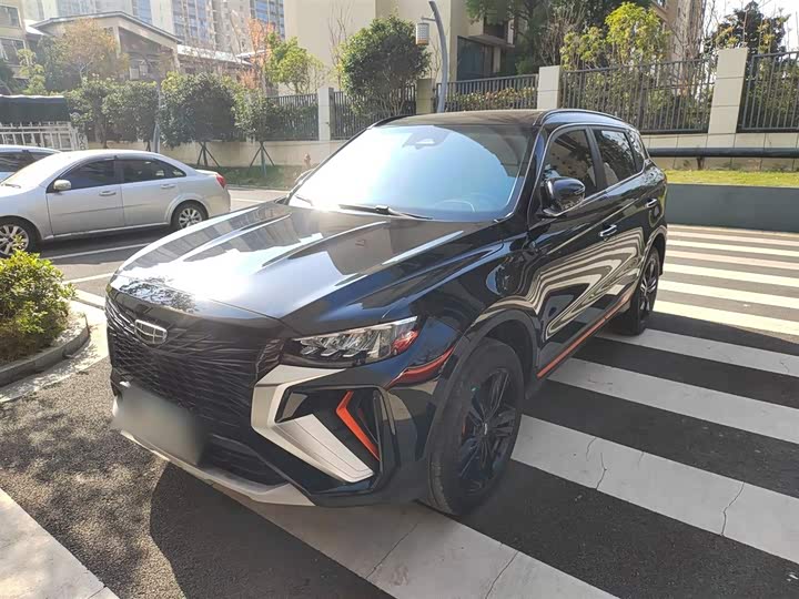 Фото 1 - Geely Atlas