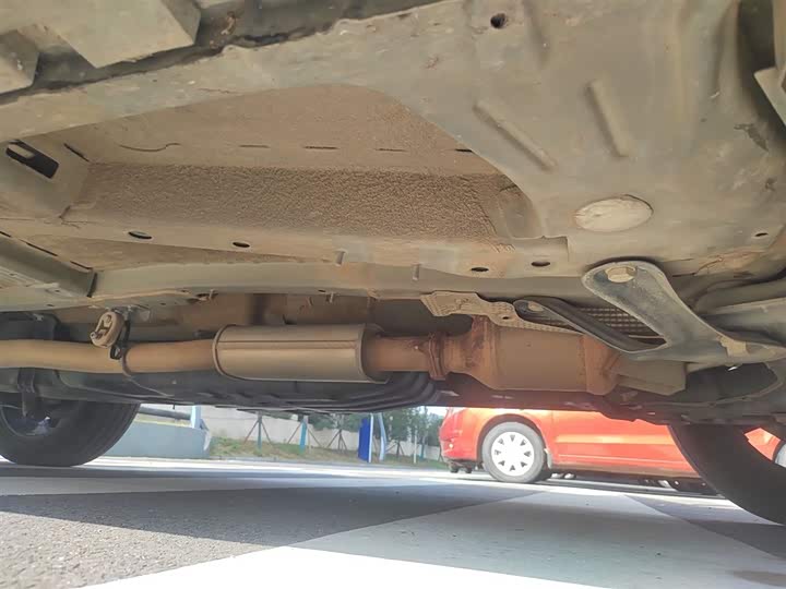 Фото 21 - Geely Atlas