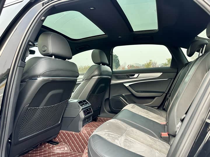 Фото 11 - Audi A6L