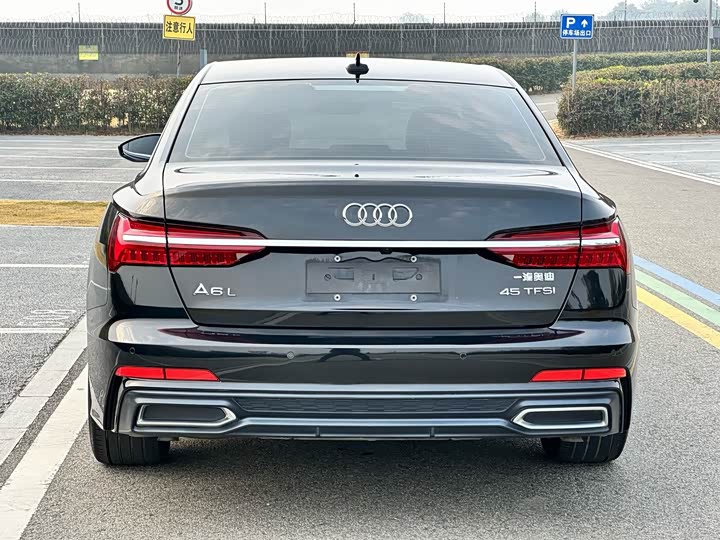 Фото 5 - Audi A6L