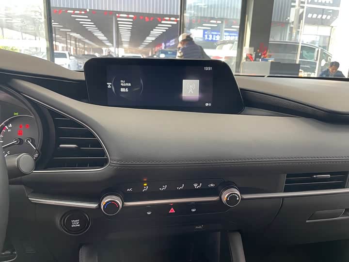 Фото 11 - Mazda 3 (Axela)