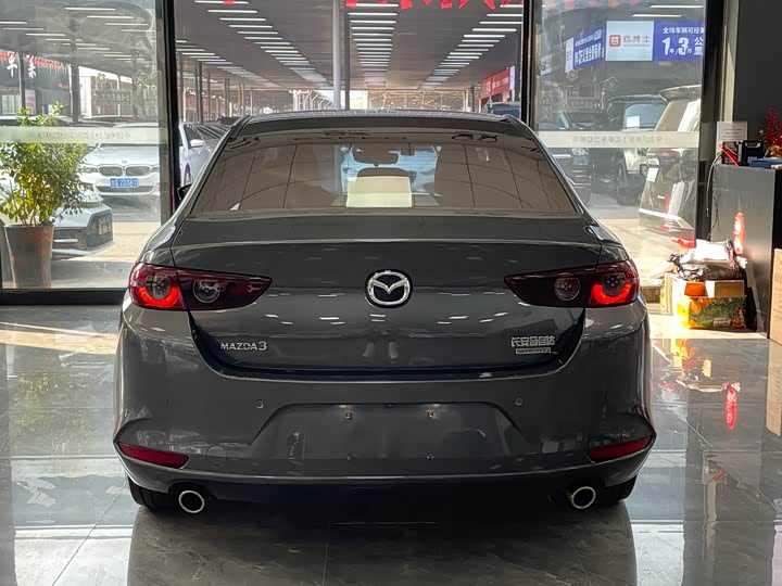 Фото 16 - Mazda 3 (Axela)