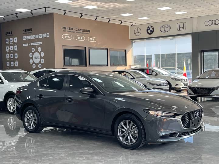 Фото 3 - Mazda 3 (Axela)