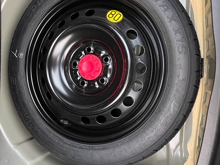 Фото 26 - Toyota Camry