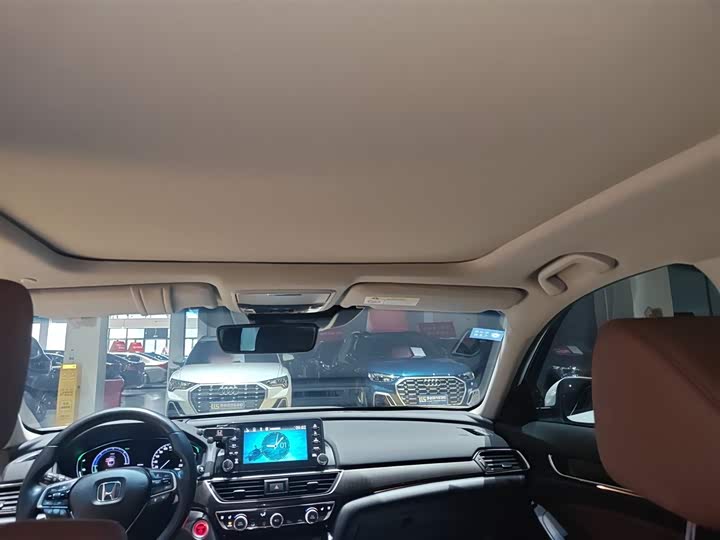 Фото 18 - Honda Inspire