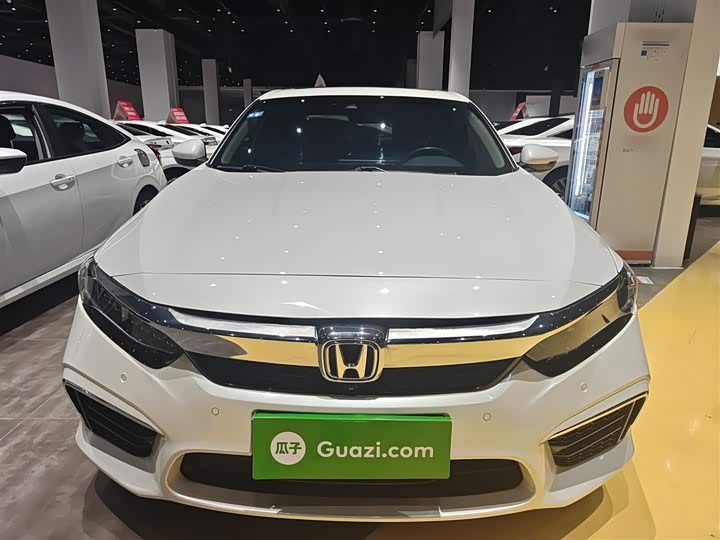 Фото 3 - Honda Inspire