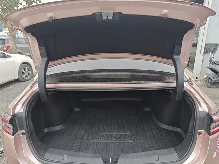 Фото 19 - GAC Aion S Plus