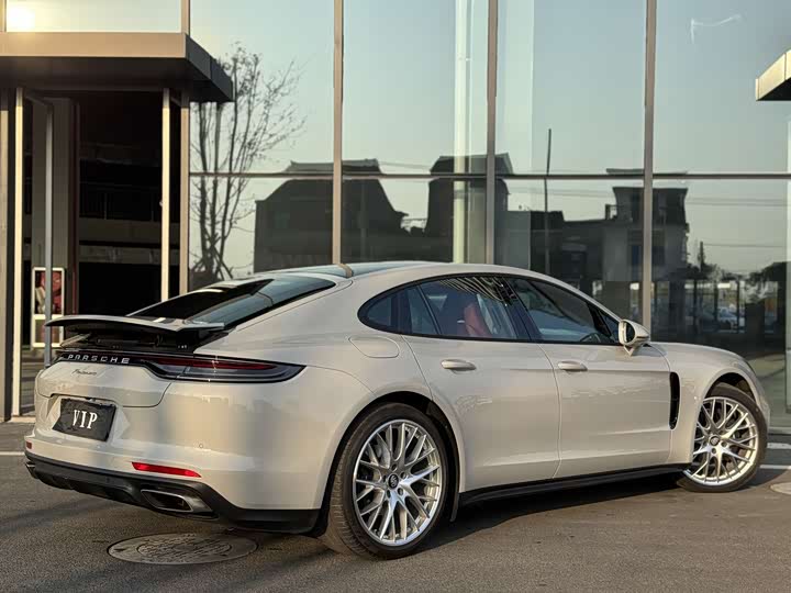 Фото 6 - Porsche Panamera