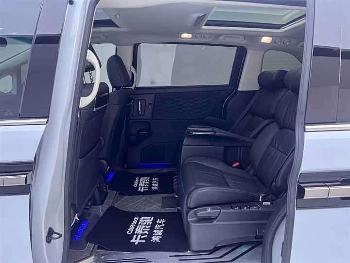 Фото 18 - Honda Elysion