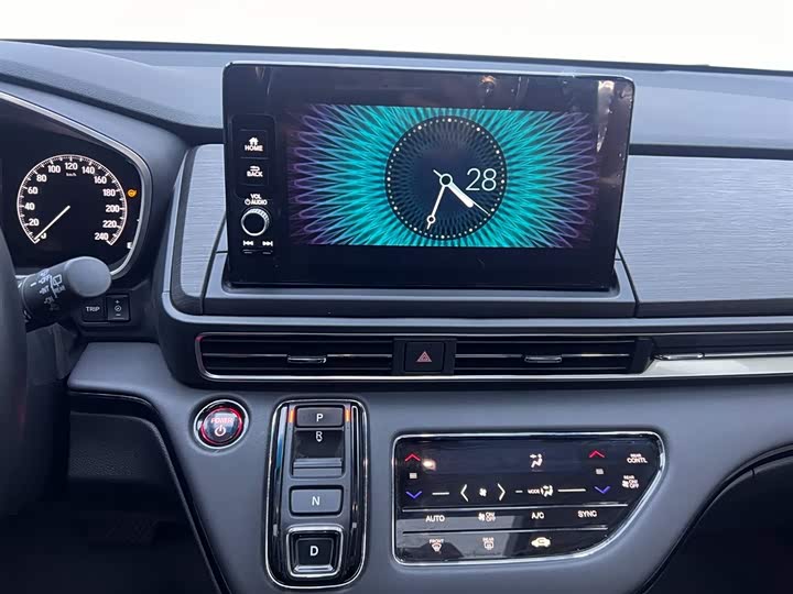 Фото 26 - Honda Elysion