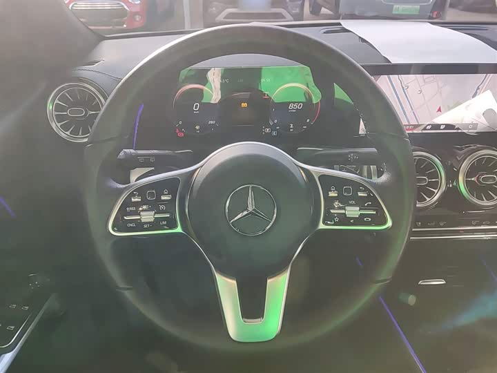 Фото 11 - Mercedes-Benz GLB-Class