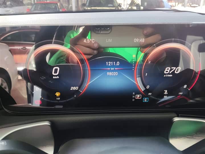 Фото 12 - Mercedes-Benz GLB-Class